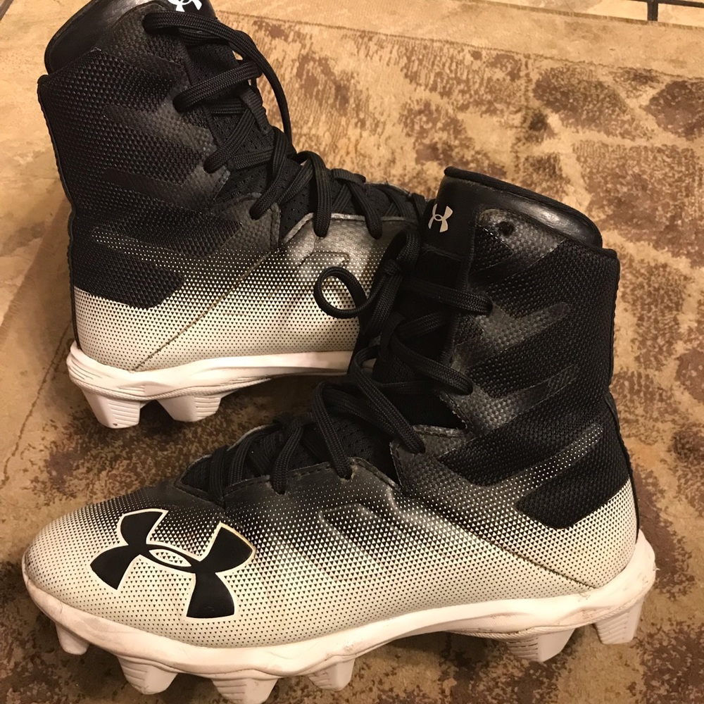 Under armour football cleats 5 youth
